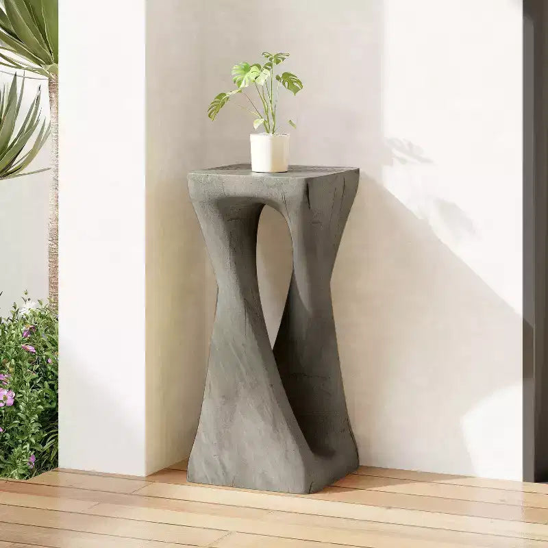 Table d'appoint rétro, texture bois, table d'appoint torsadée pour l'intérieur/extérieur