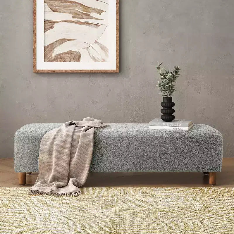 Ottoman en bois rembourré