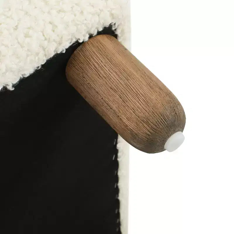 Ottoman en bois rembourré
