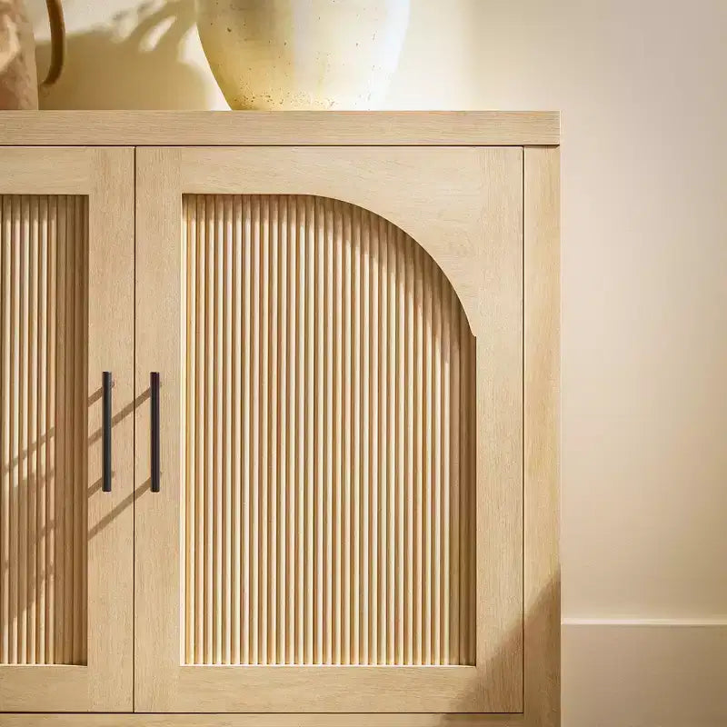 Bahut cannelé moderne de 178 cm avec portes arquées